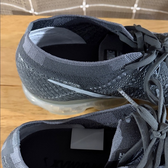 Nike Flyknit VaporMax Sneakers - Gray - Picture 6 of 7